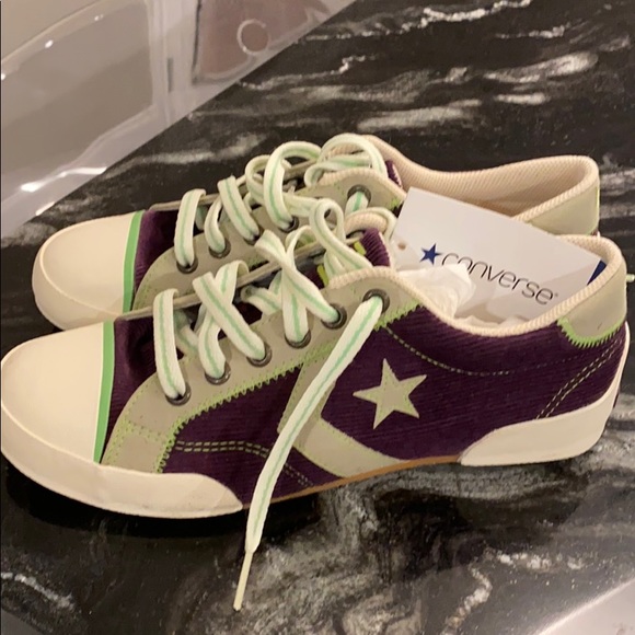 CONVERSE .   Brand New .   Made in Korea . - Picture 2 of 5